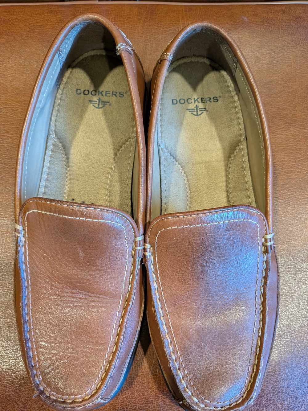 Dockers - 9.5 Men’s Tan Leather Slip-On Loafers